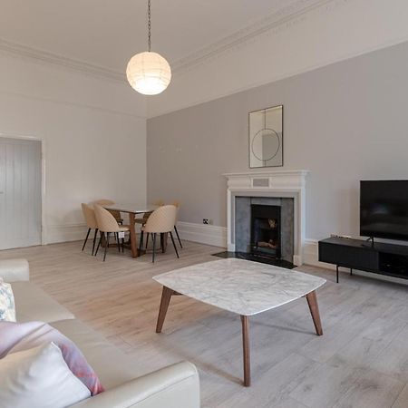 Kensington 2 Bed 2 Bath Apartment For 5 Guests London Exteriör bild