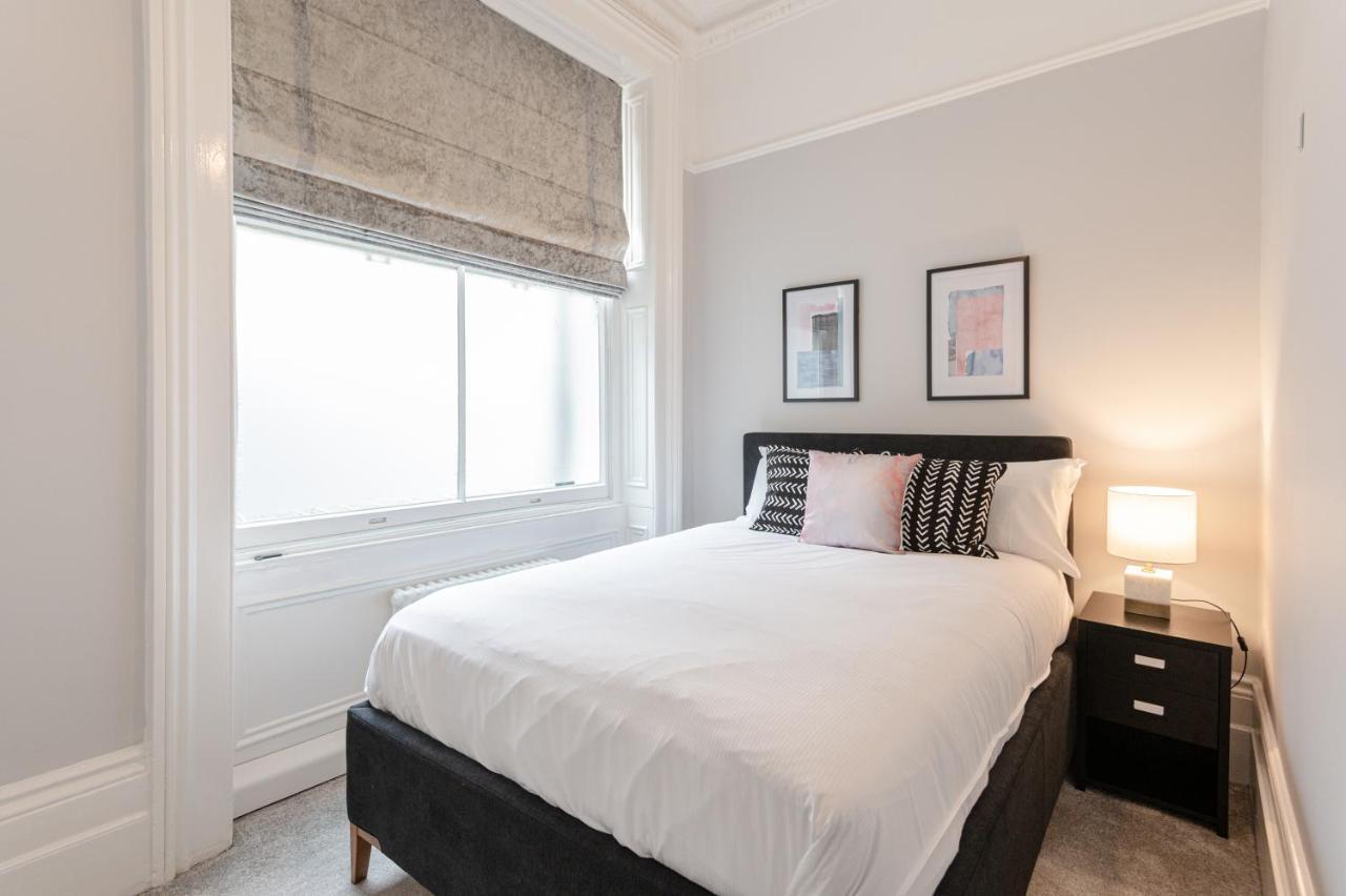 Kensington 2 Bed 2 Bath Apartment For 5 Guests London Exteriör bild